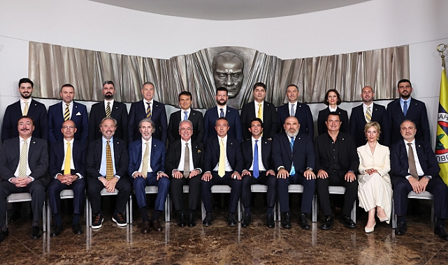 Fenerbahçe Başkanı Ali Koç ve yönetim kurulu üyeleri mazbatalarını aldı
