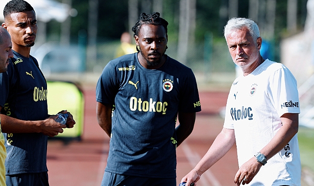 Fenerbahçe'de Djiku ve Osayi-Samuel kampa katıldı