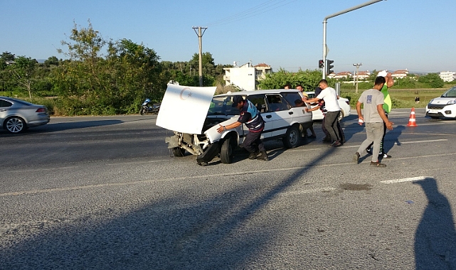 Güvenlik Kamerası Kazayı Kaydetti: Manavgat'ta Kafa Kafaya Çarpışma!