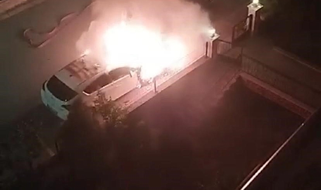 Isparta'da alev alan otomobil kullanılamaz hale geldi