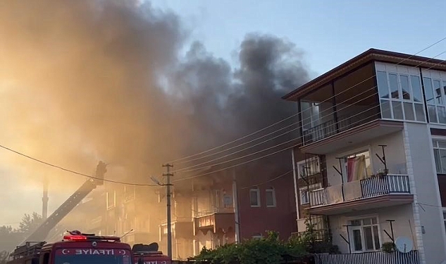 Isparta'da çatı katında yangın
