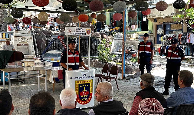 Kaş'ta 'Mutluluğa kurşun sıkma, geleceğini karartma' projesi başladı