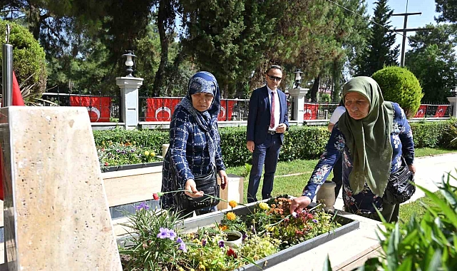 Kepez'de bayram öncesi şehit aileleri unutulmadı
