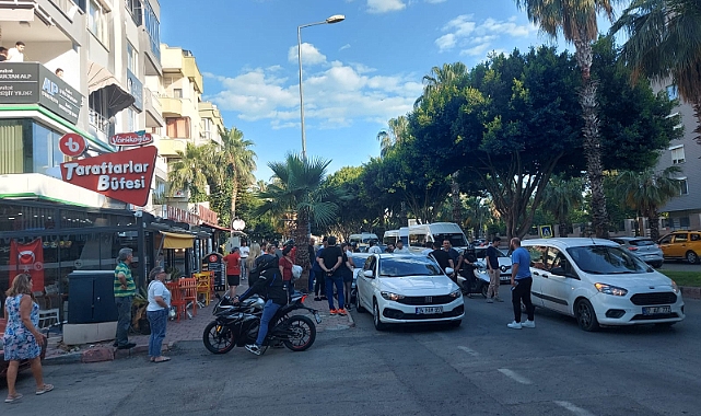 Lara'da motosiklet ile otomobil çarpıştı: 1 yaralı