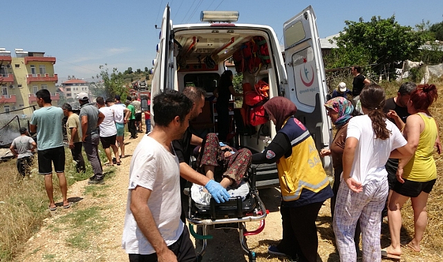 Manavgat'ta Keçi Ağılı Tamamen Yandı: Sinir Krizi Geçiren Kadın Ambulansla Hastaneye Kaldırıldı