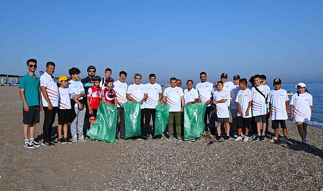 Manavgat'ta Doğa Severler Sahil Temizliğinde Bir Araya Geldi!