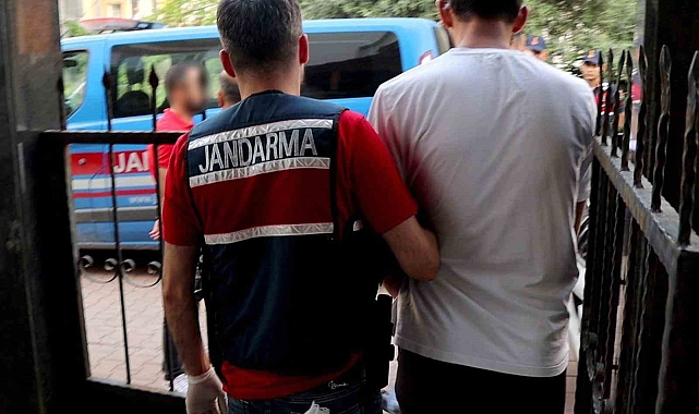 Mersin'de DEAŞ operasyonu: 3 gözaltı