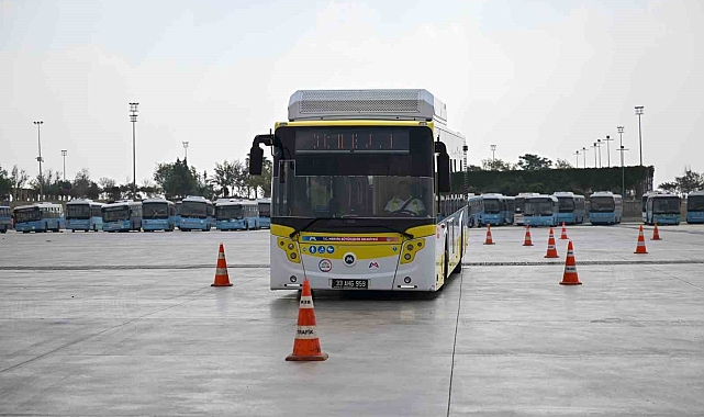 Mersin'de şoförler ileri sürüş teknikleri eğitiminden geçiriliyor