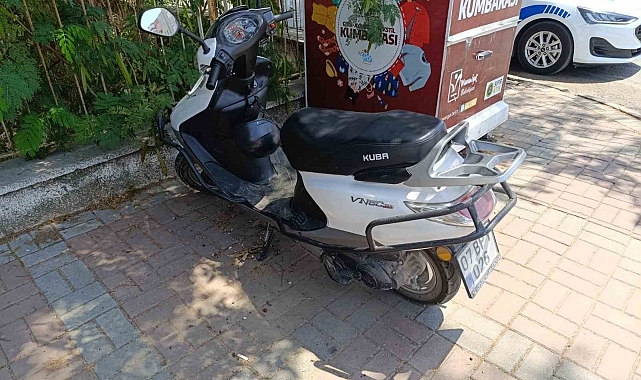Motosiklet otomobile çarptı: 1 yaralı