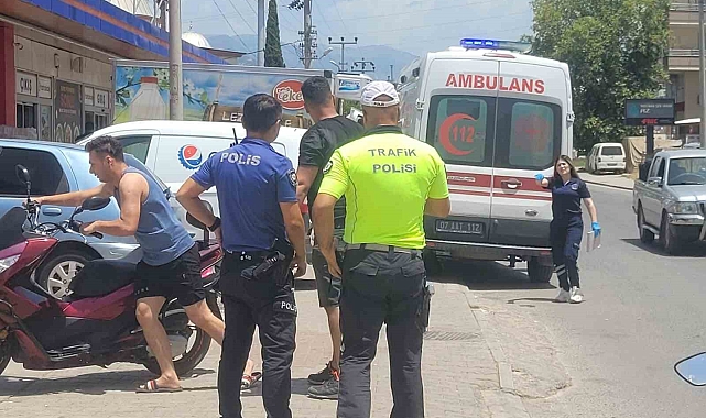 Motosikletle bisiklet çarpıştı: 1'i çocuk 2 yaralı