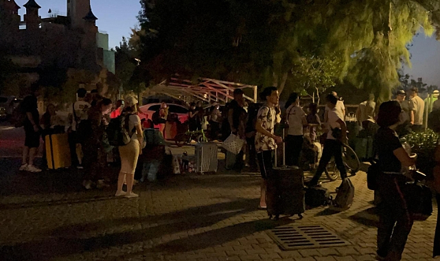 Orman yangını otele ulaştı! Otel misafirleri boşaltıldı
