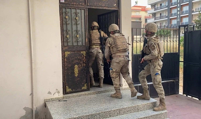 PKK'ya Darbe: 12 Şüpheli Jandarma Operasyonuyla Yakalandı