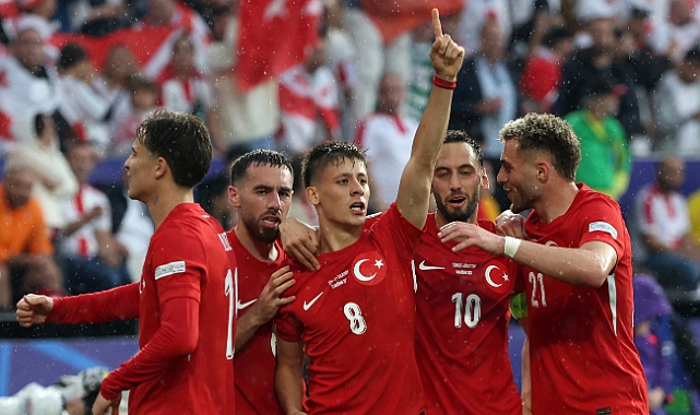 Siyasilerden, A Milli Futbol Takımı'na tebrik mesajları