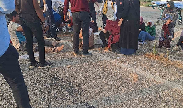 Tarım işçilerini taşıyan kamyonet devrildi: 20 yaralı