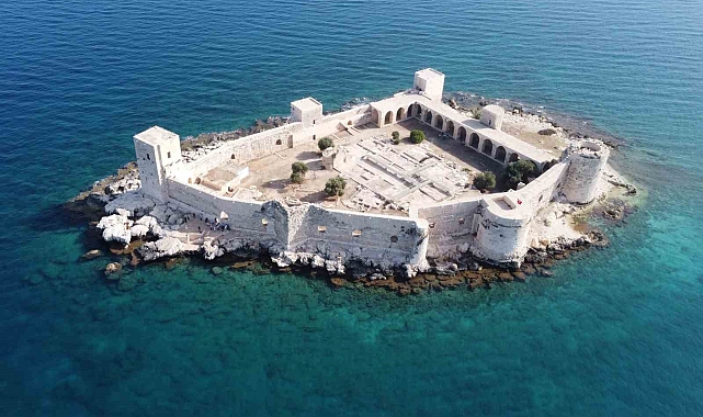 UNESCO'nun kalıcı listesine aday Kızkalesi, müzik ve tantuniyle buluştu