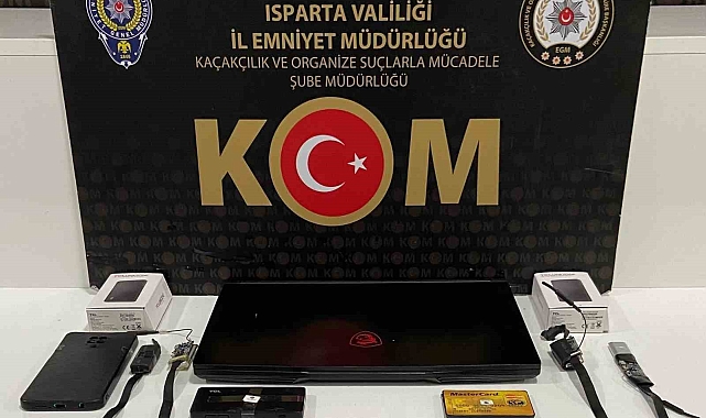 YKS'ye elektronik düzenekle giren 2 şahıstan 1'i tutuklandı
