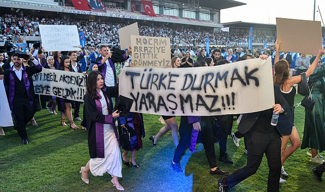 66 yaşında 6 üniversite bitirdi