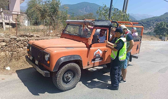 Alanya'da 5 safari aracına cezai işlem uygulandı