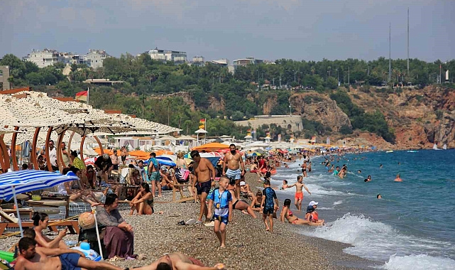 Antalya 12 saat içinde 4 mevsimi yaşadı