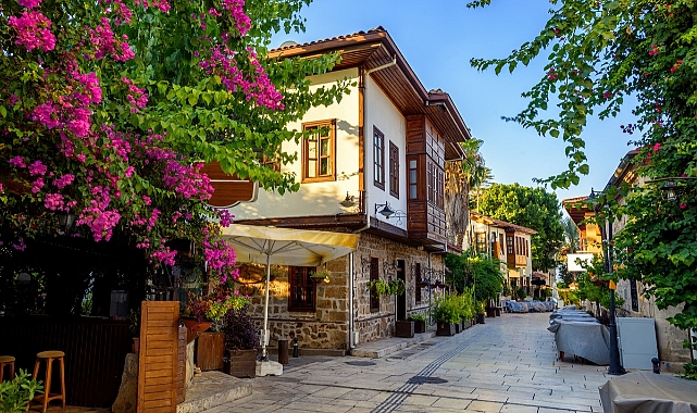 Antalya Kaleiçi'nin Sıra Dışı Çekiciliği