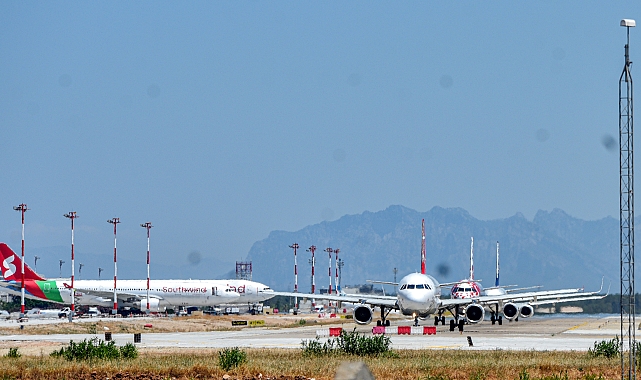 Antalya Valisi Şahin: Rötarların sebebi, Avrupa'da yaşanan anormal hava şartları