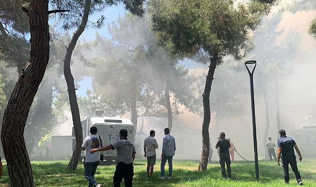 Antalyalılar Çok Korktu! Konyaaltı Hayatpark Yangını Kontrol Altına Alındı