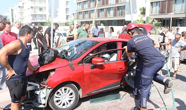 Antalyasporlu Naldo'nun oğlu ile kayınpederinin ölümüne neden olan sürücüye 10 yıl hapis