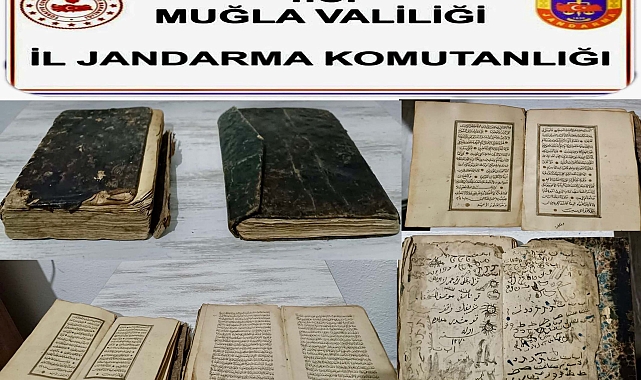 Asırlık 2 Kur'an-ı Kerim'i satmaya çalışırken yakalandılar