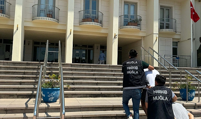 Bodrum'da 150 gram afyon sakızına 2 gözaltı