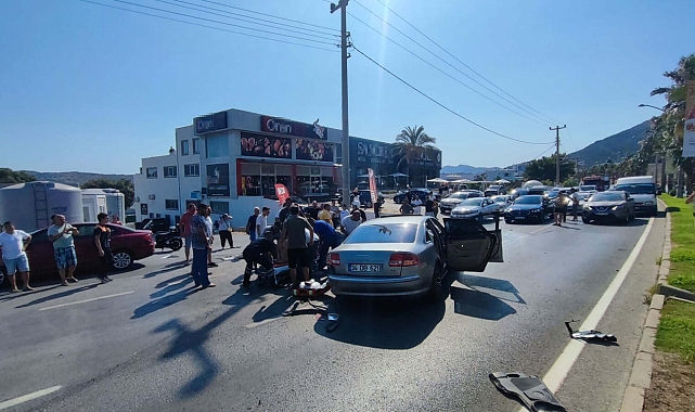 Bodrum'da otomobil ile minibüs çarpıştı: 14 yaralı