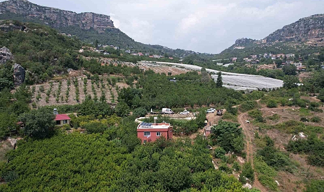 Boşanma aşamasındaki kocanın katliam yaptığı ev dron ile görüntülendi