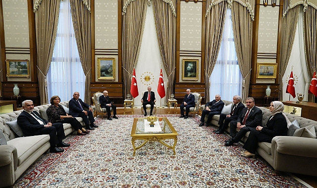 Cumhurbaşkanı Erdoğan, siyasetçileri kabul etti