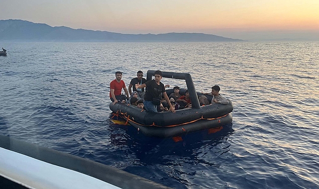 Datça'da 42 düzensiz göçmen kurtarıldı