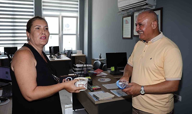 Eğitim Bir Sen'den aşure ikramı