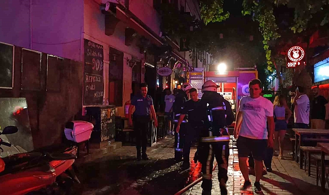 Eğlence mekanında çıkan yangın büyümeden söndürüldü