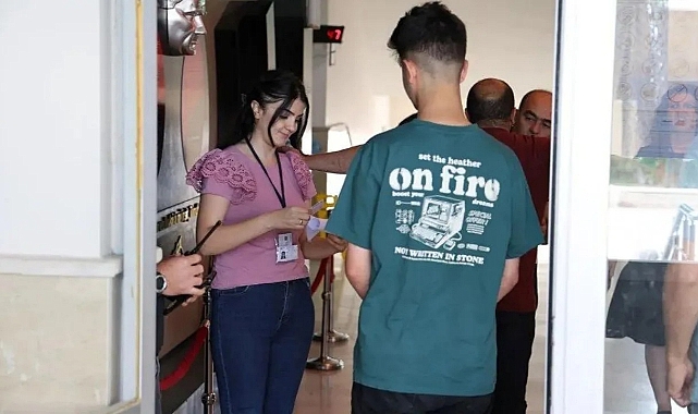 Epilepsi Krizi Geçiren Adaya Yardım Eden 8 Kişi İçin Sivas'ta Özel YKS Sınavı Düzenlendi