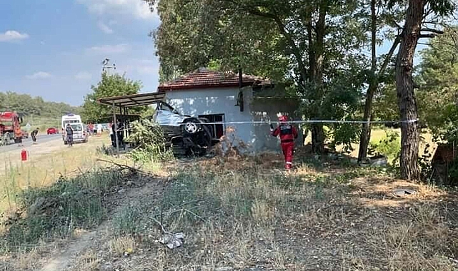 Eve çarpan otomobil sürücüsü uzman çavuş, öldü