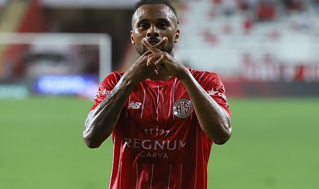 Fredy’nin yeni adresi belli oldu. Antalyaspor’da neler yapmıştı? İşte istatistikler…