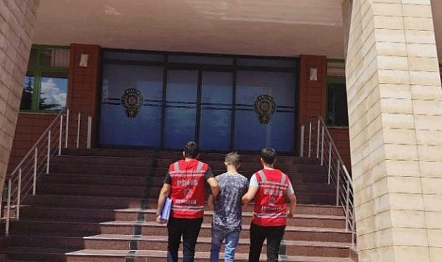 Isparta'da kesinleşmiş hapis cezası bulunan 2 firari yakalandı