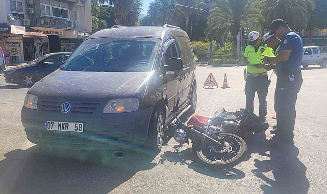 Kavşakta korkutan kaza: 1 yaralı