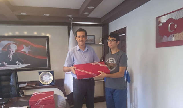 LGS'de başarılı olan öğrenciler ödüllendirildi