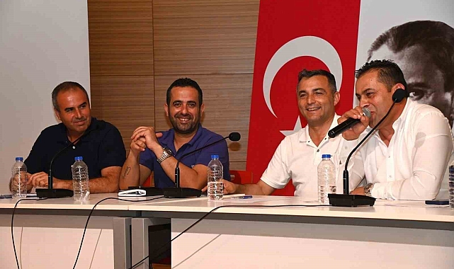 Manavgat Belediye Başkanı Kara, pazarcıları dinledi
