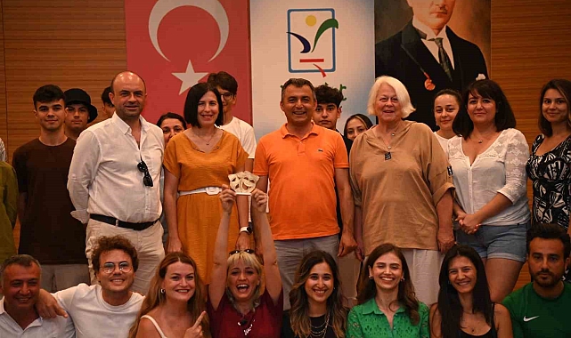 Manavgat Kent Tiyatrosu yeni döneme merhaba dedi
