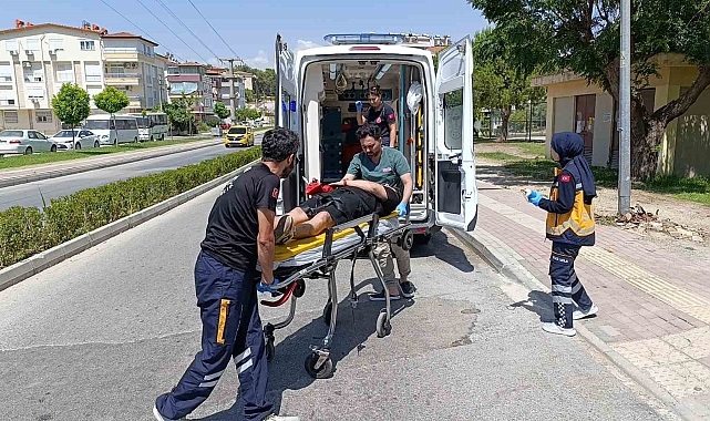 Manavgat'ta otomobil ile motosiklet çarpıştı: 1 yaralı