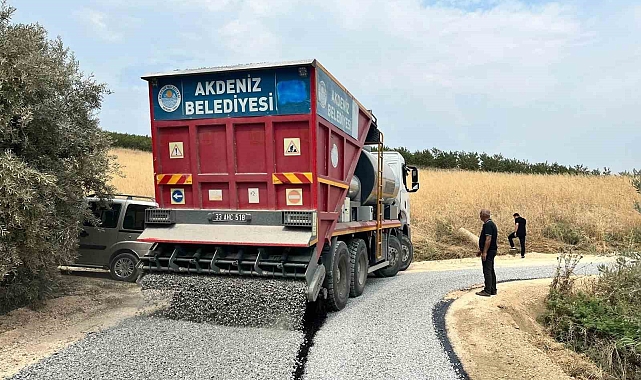 Mersin'de tarım yolları yenileniyor