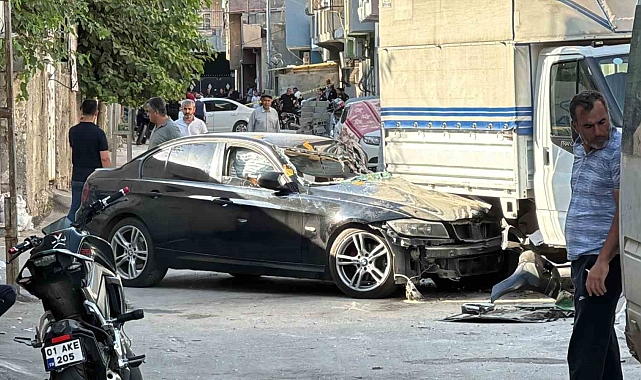 Motosikletli şüpheliler kovaladıkları otomobil sürücüsünü infaz etti
