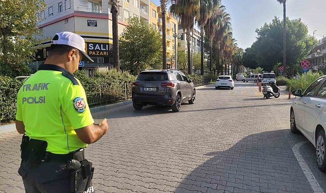 Otomobil ile çarpışan motosiklet sürücüsü yaralandı