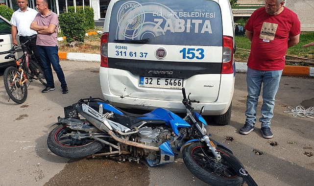Otomobille motosiklet çarpıştı: 1 yaralı