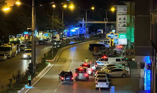Polisin dur ikazına uymayan taksici 1.80 promil alkollü çıktı