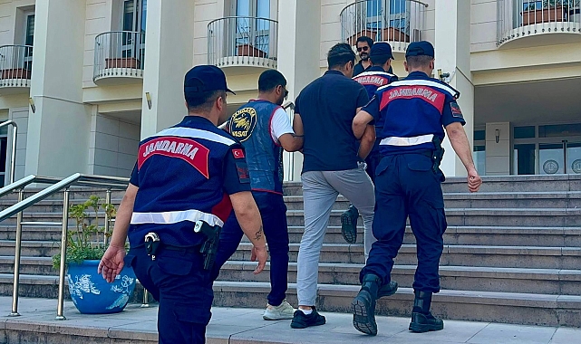 Restoranın kasasından para çalan turist tutuklandı